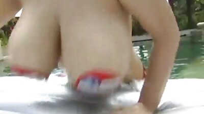 Sepasang anak video bokep full 2018 ayam dengan payudara besar sedang menjilati vaginanya